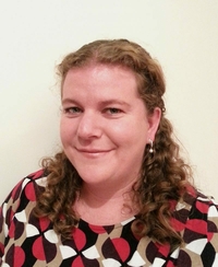 Dr Louise Bicknell headshot