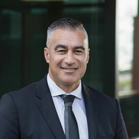 Professor Te Kani Kingi headshot