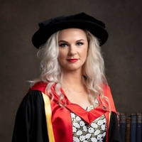 Dr Nicola Ludin headshot